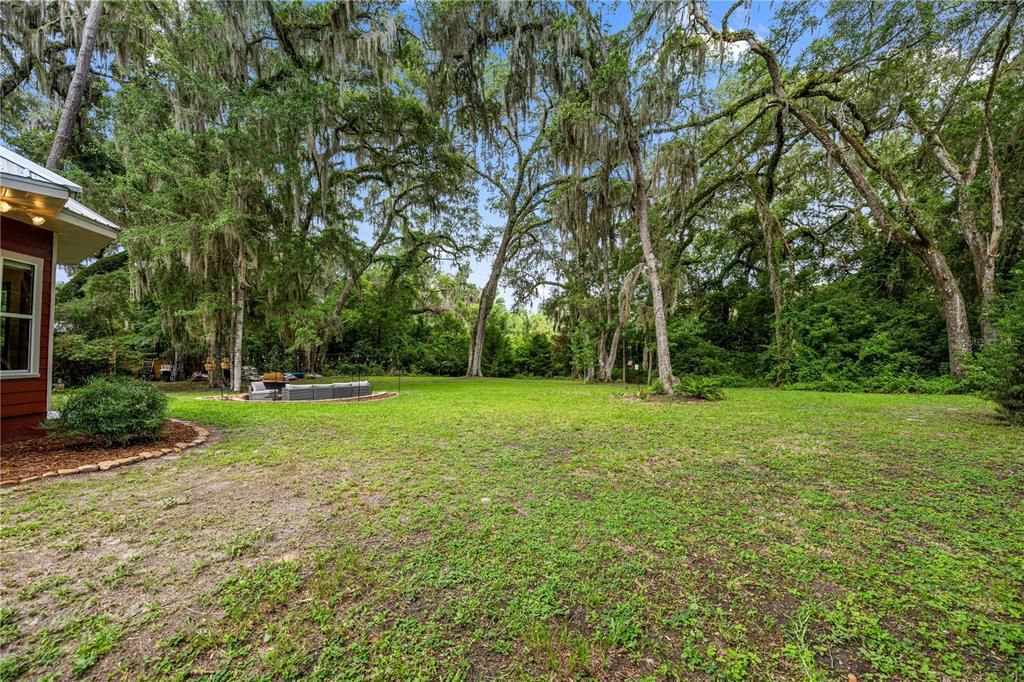 For Sale: $379,999 (3 beds, 2 baths, 1888 Square Feet)