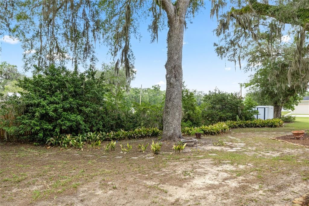 For Sale: $399,900 (3 beds, 2 baths, 1888 Square Feet)