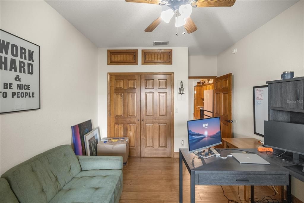For Sale: $399,900 (3 beds, 2 baths, 1888 Square Feet)