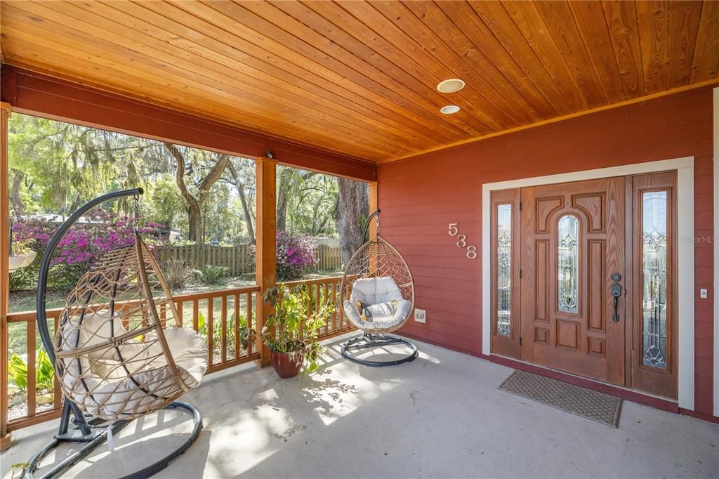 For Sale: $399,900 (3 beds, 2 baths, 1888 Square Feet)