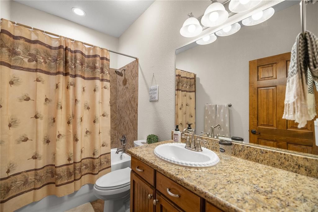 For Sale: $399,900 (3 beds, 2 baths, 1888 Square Feet)
