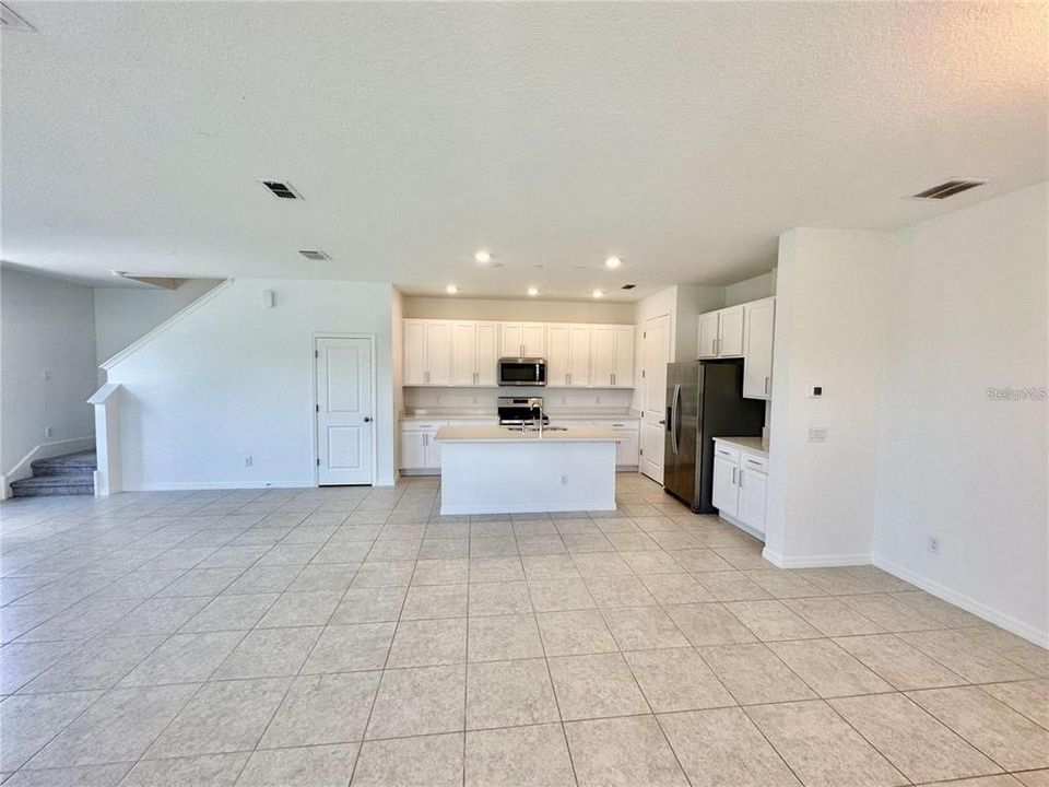 Active With Contract: $2,390 (3 beds, 2 baths, 2160 Square Feet)