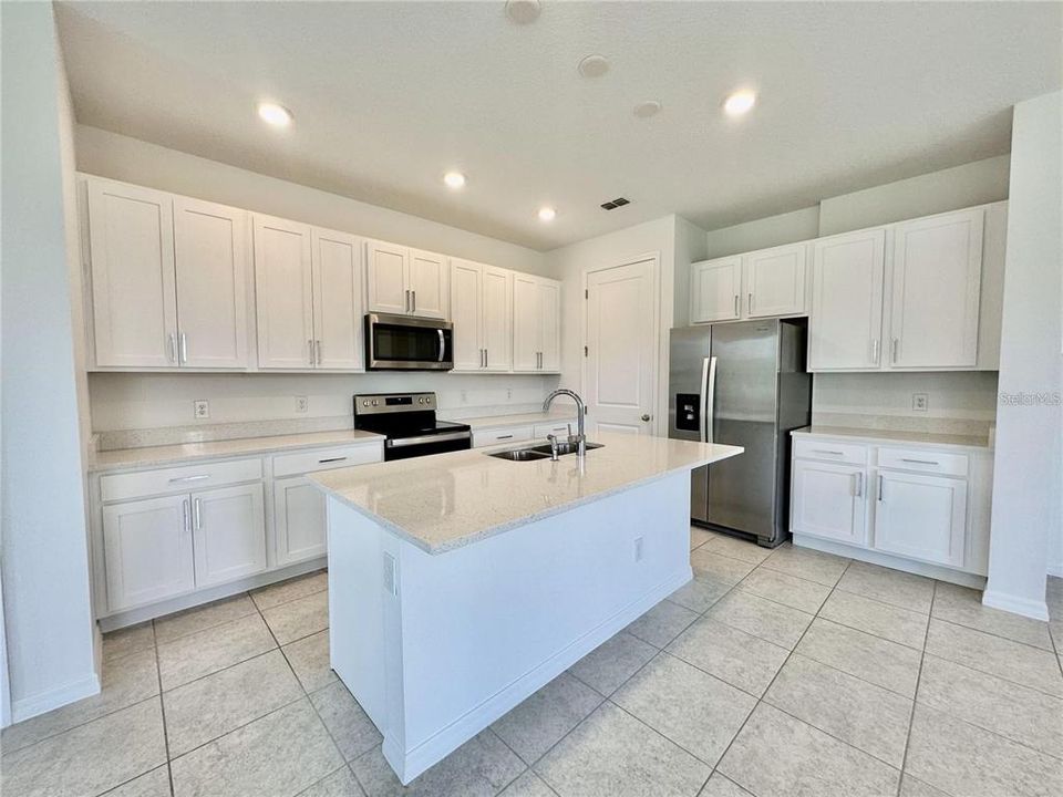 Active With Contract: $2,390 (3 beds, 2 baths, 2160 Square Feet)
