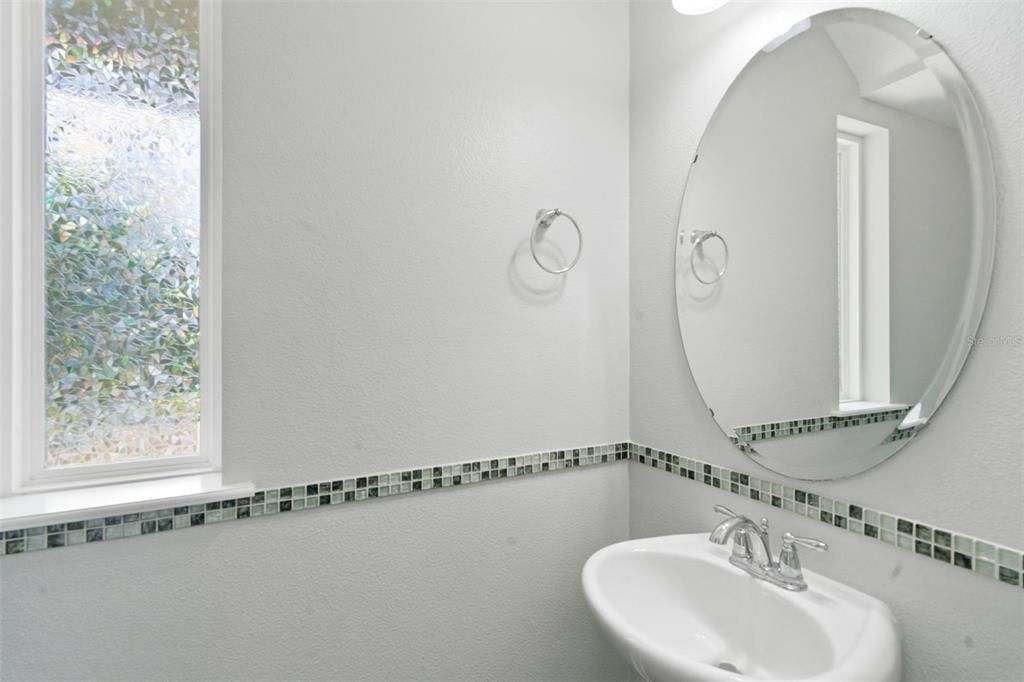 En Venta: $765,000 (3 camas, 2 baños, 2227 Pies cuadrados)