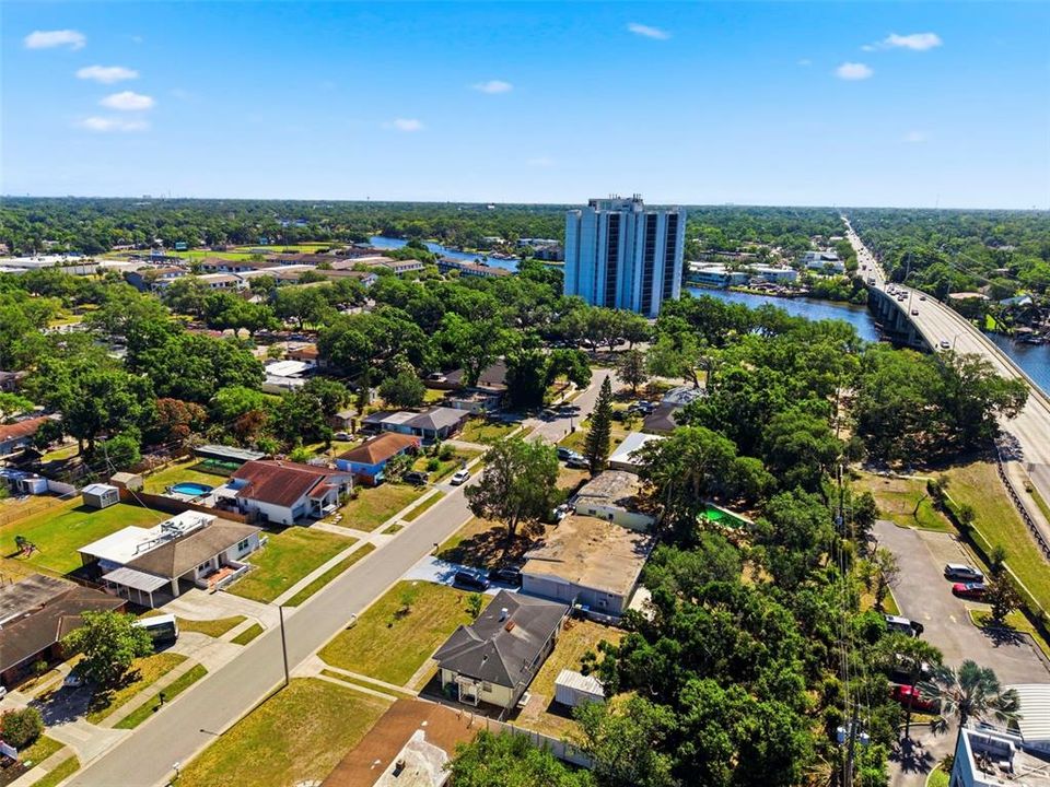 Activo con contrato: $279,900 (4 camas, 2 baños, 1175 Pies cuadrados)