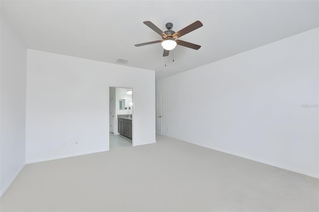 Active With Contract: $524,990 (5 beds, 4 baths, 3127 Square Feet)
