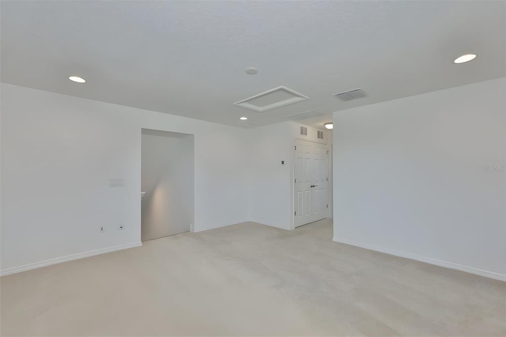 Active With Contract: $524,990 (5 beds, 4 baths, 3127 Square Feet)
