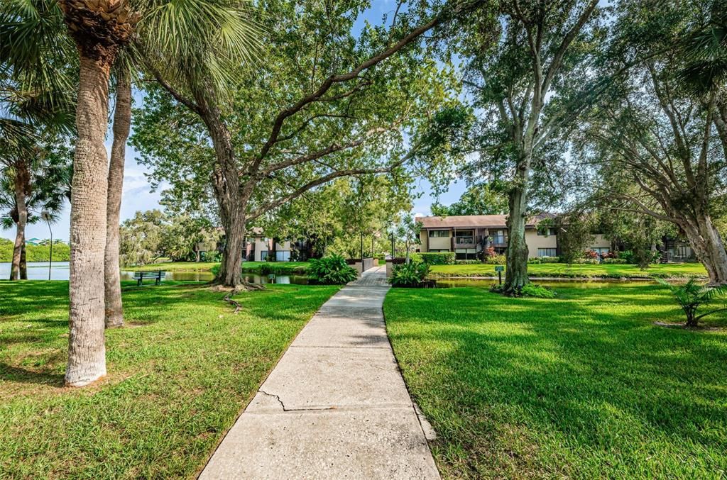 For Sale: $249,900 (2 beds, 2 baths, 930 Square Feet)