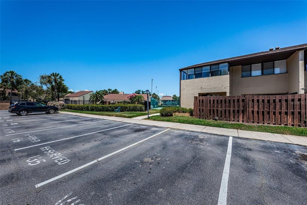 For Sale: $249,900 (2 beds, 2 baths, 930 Square Feet)