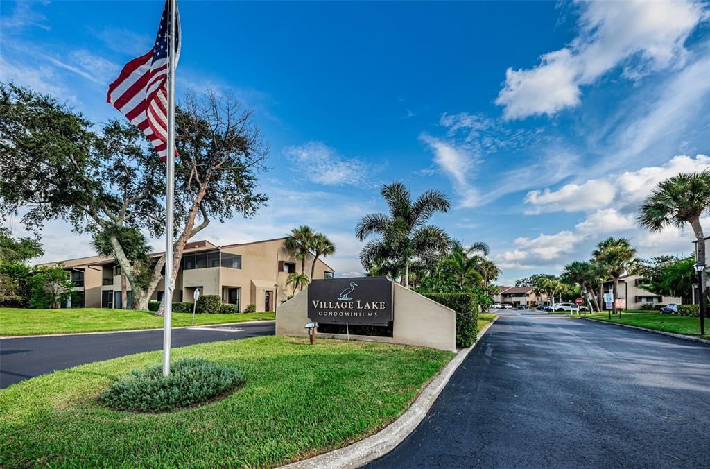 For Sale: $249,900 (2 beds, 2 baths, 930 Square Feet)