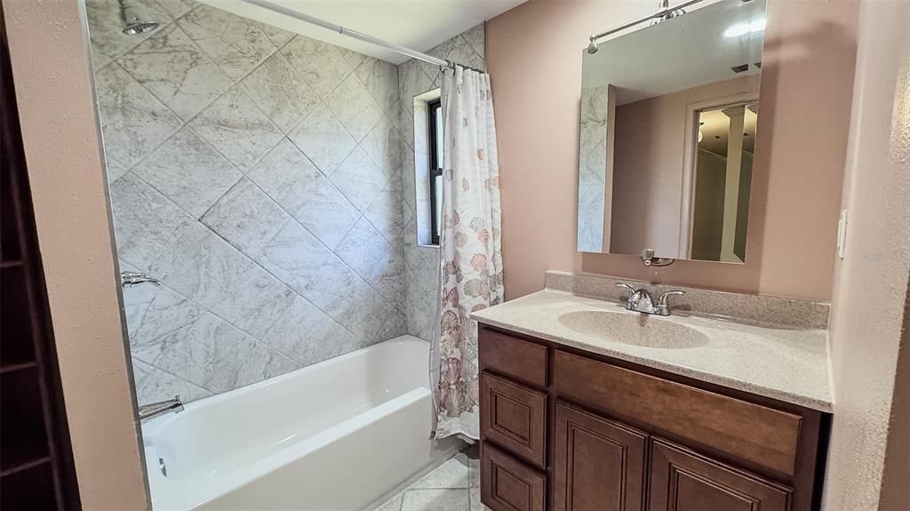 For Rent: $2,500 (3 beds, 2 baths, 1632 Square Feet)