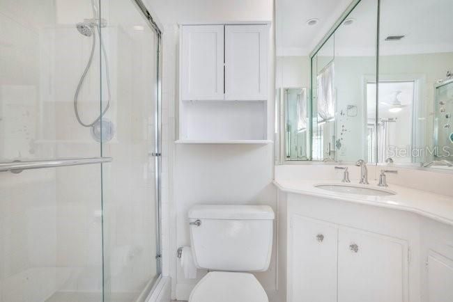 В аренду: $9,700 (4 спален, 5 ванн, 4392 Квадратных фут)