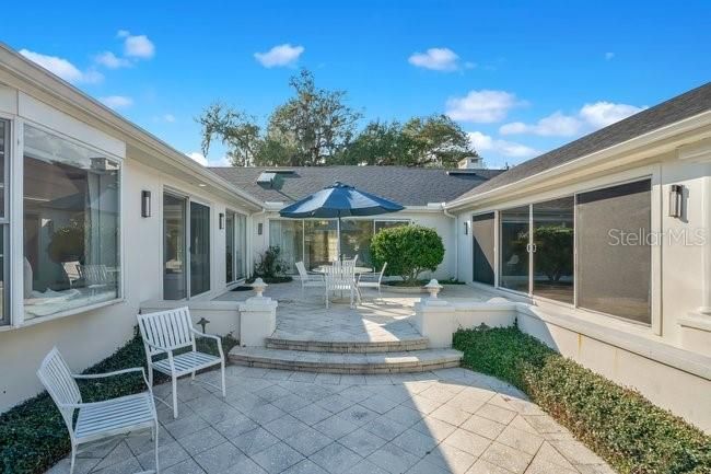 В аренду: $9,700 (4 спален, 5 ванн, 4392 Квадратных фут)