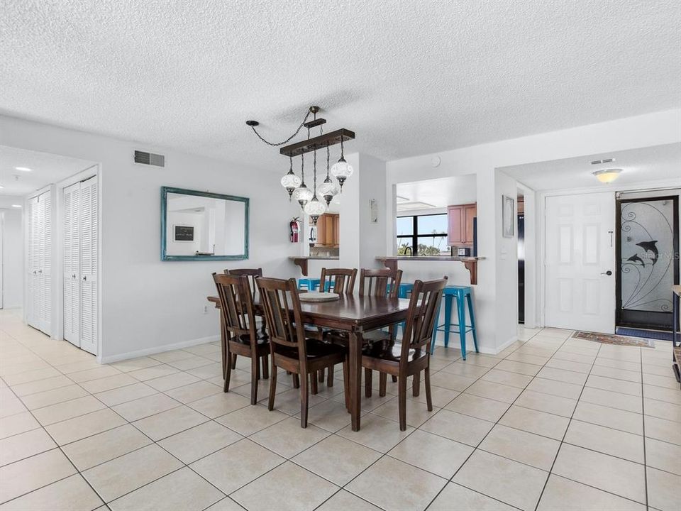 For Sale: $939,000 (3 beds, 2 baths, 2220 Square Feet)