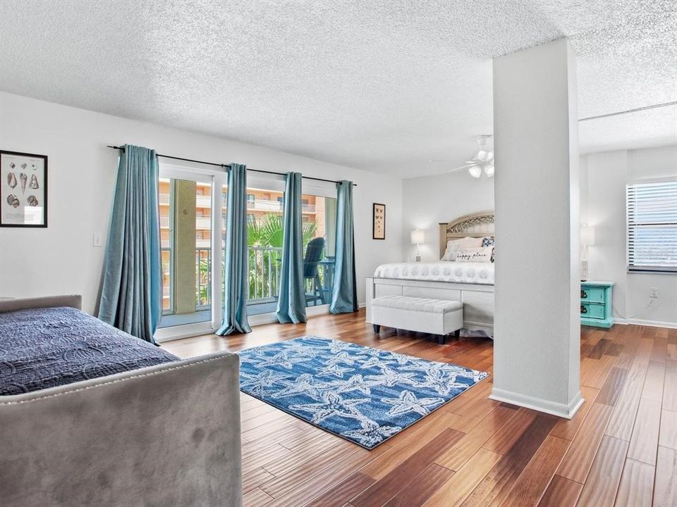For Sale: $939,000 (3 beds, 2 baths, 2220 Square Feet)