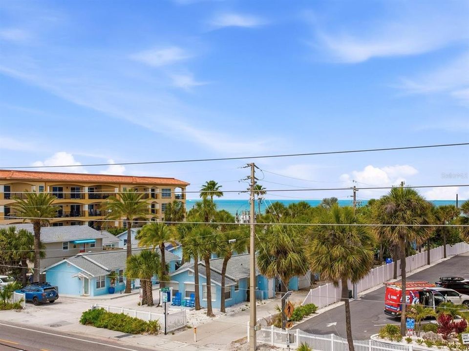 For Sale: $939,000 (3 beds, 2 baths, 2220 Square Feet)