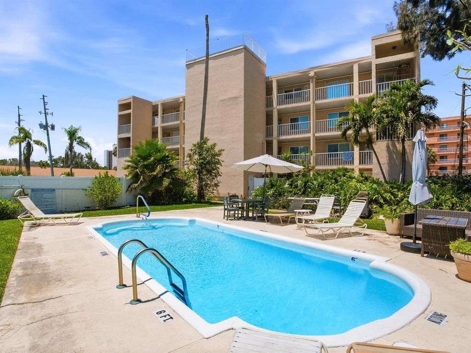 For Sale: $939,000 (3 beds, 2 baths, 2220 Square Feet)