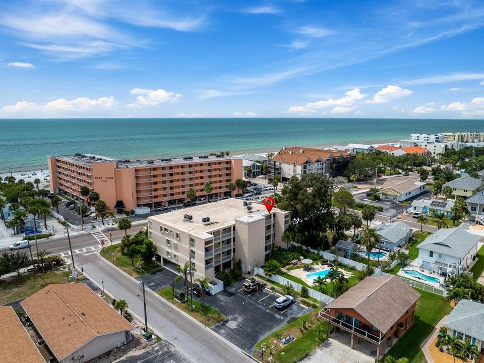 For Sale: $939,000 (3 beds, 2 baths, 2220 Square Feet)