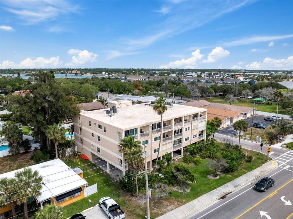 For Sale: $939,000 (3 beds, 2 baths, 2220 Square Feet)