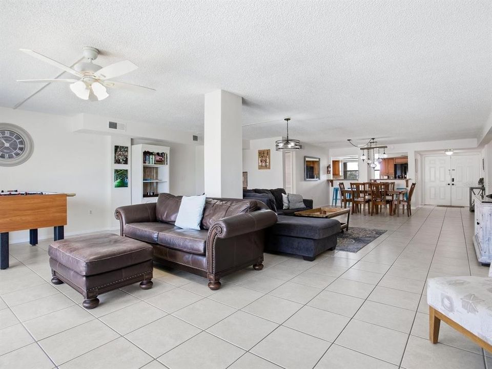 For Sale: $939,000 (3 beds, 2 baths, 2220 Square Feet)
