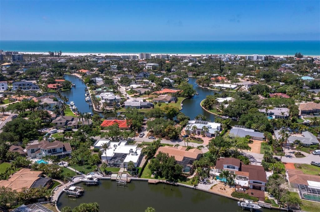 Active With Contract: $2,295,000 (3 beds, 2 baths, 2505 Square Feet)