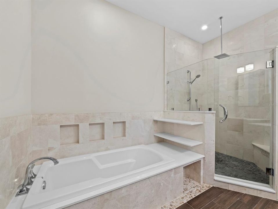 Active With Contract: $2,295,000 (3 beds, 2 baths, 2505 Square Feet)