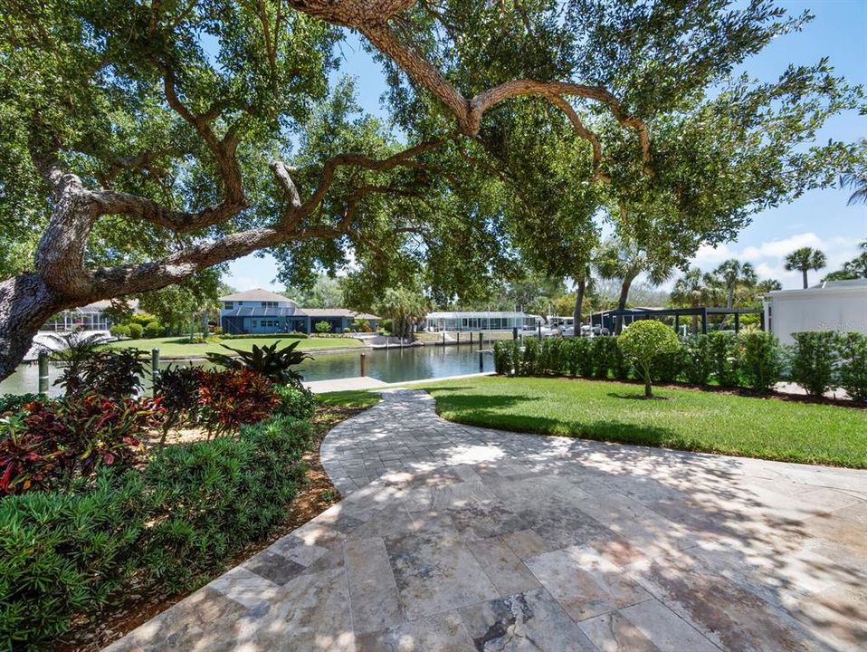 Active With Contract: $2,295,000 (3 beds, 2 baths, 2505 Square Feet)
