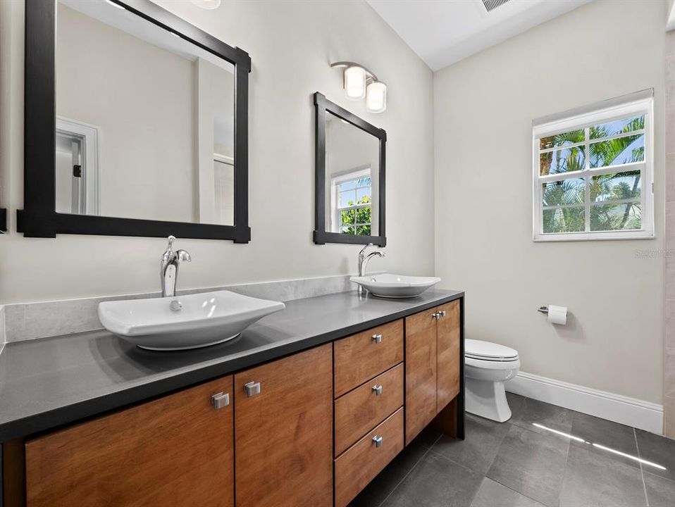 Active With Contract: $2,295,000 (3 beds, 2 baths, 2505 Square Feet)
