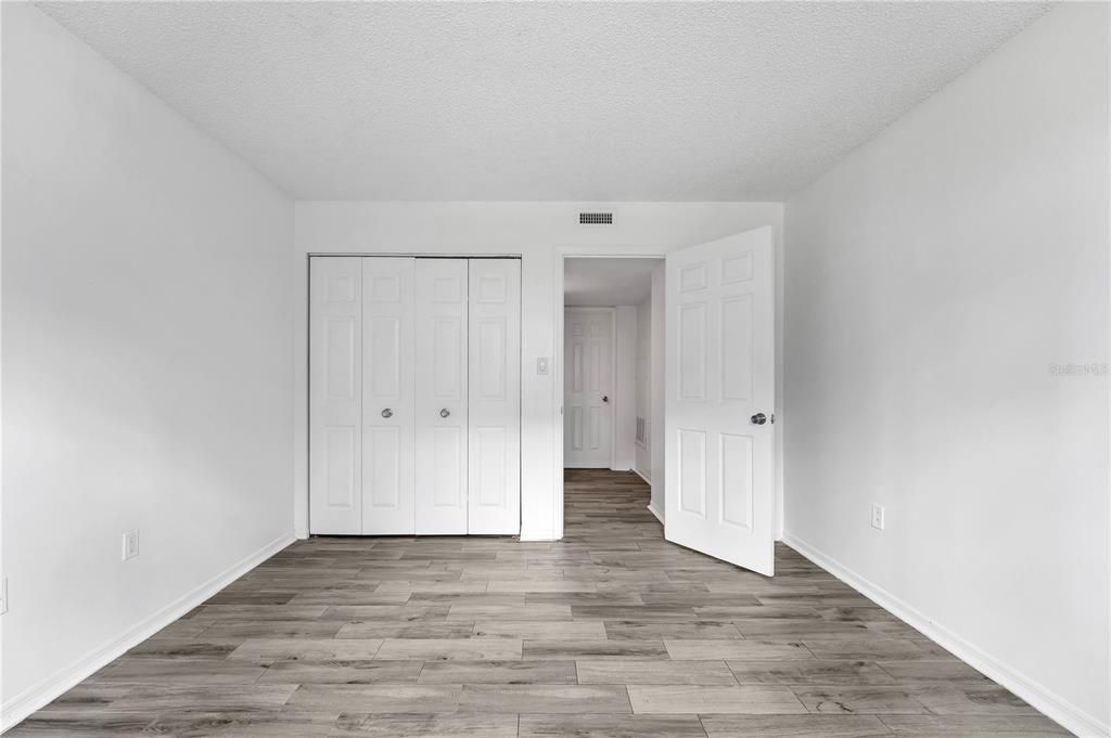 Activo con contrato: $153,000 (2 camas, 2 baños, 1010 Pies cuadrados)