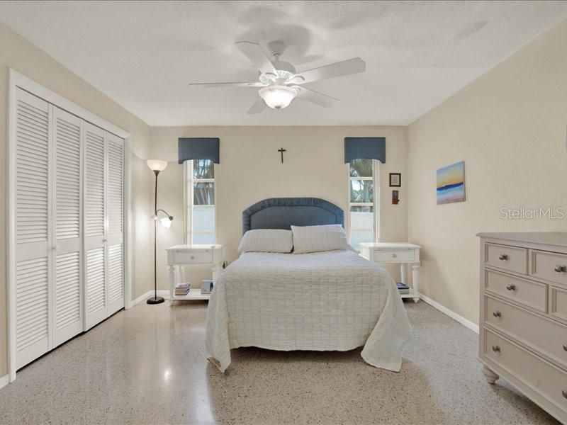 For Sale: $535,000 (3 beds, 2 baths, 1910 Square Feet)
