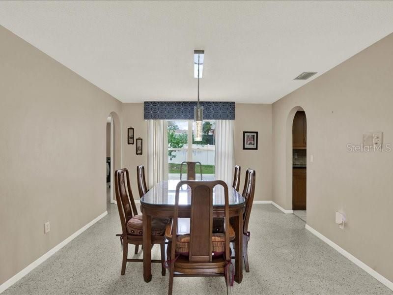 For Sale: $535,000 (3 beds, 2 baths, 1910 Square Feet)