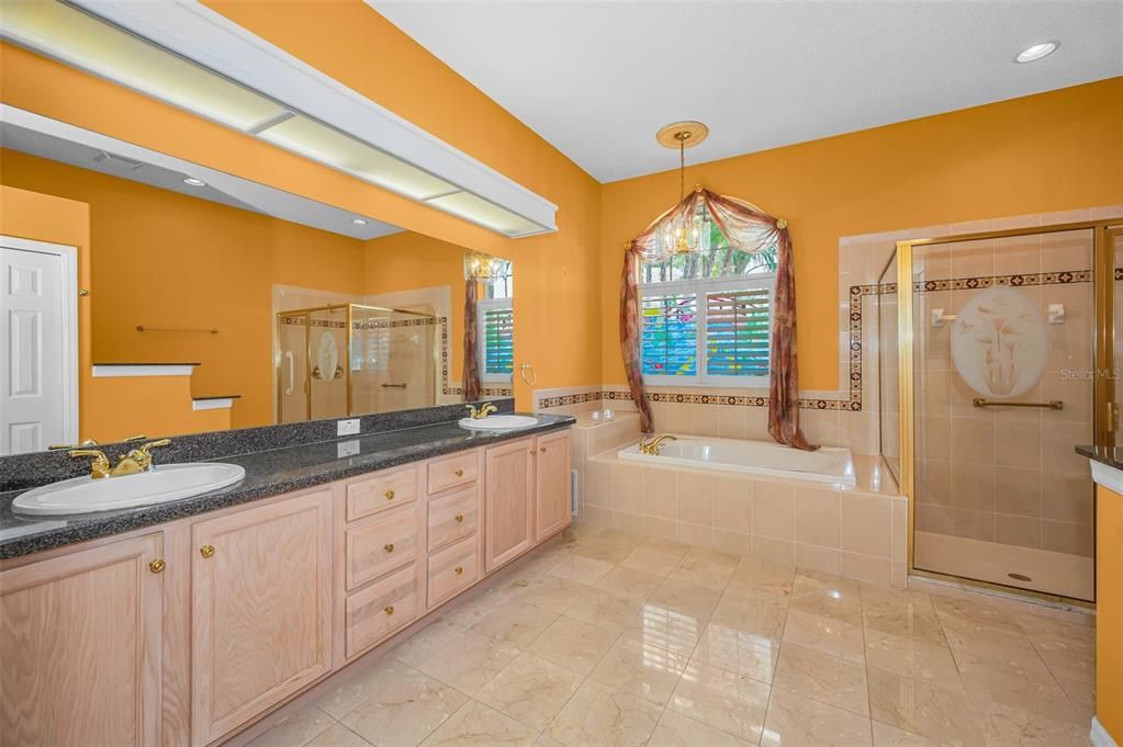 For Sale: $549,900 (4 beds, 2 baths, 2635 Square Feet)