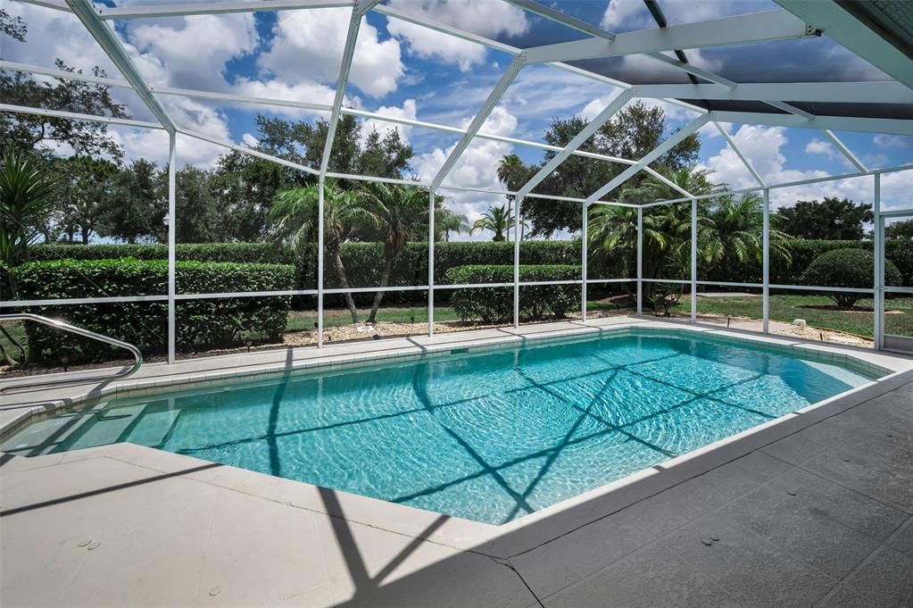 For Sale: $549,900 (4 beds, 2 baths, 2635 Square Feet)