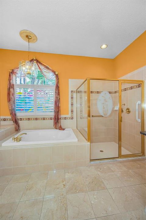 For Sale: $549,900 (4 beds, 2 baths, 2635 Square Feet)