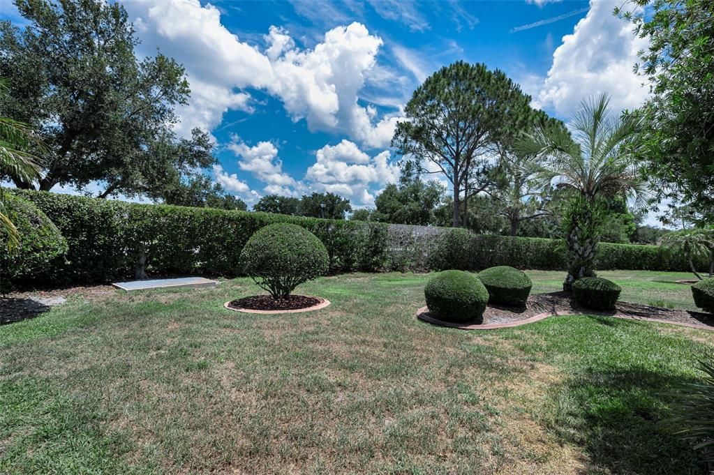 For Sale: $549,900 (4 beds, 2 baths, 2635 Square Feet)
