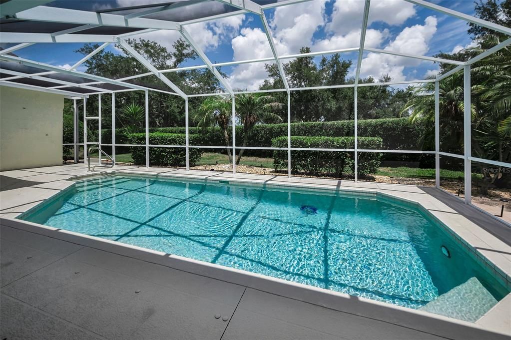 For Sale: $549,900 (4 beds, 2 baths, 2635 Square Feet)
