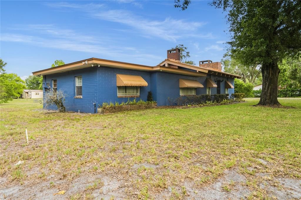 Activo con contrato: $625,000 (3 camas, 2 baños, 1984 Pies cuadrados)