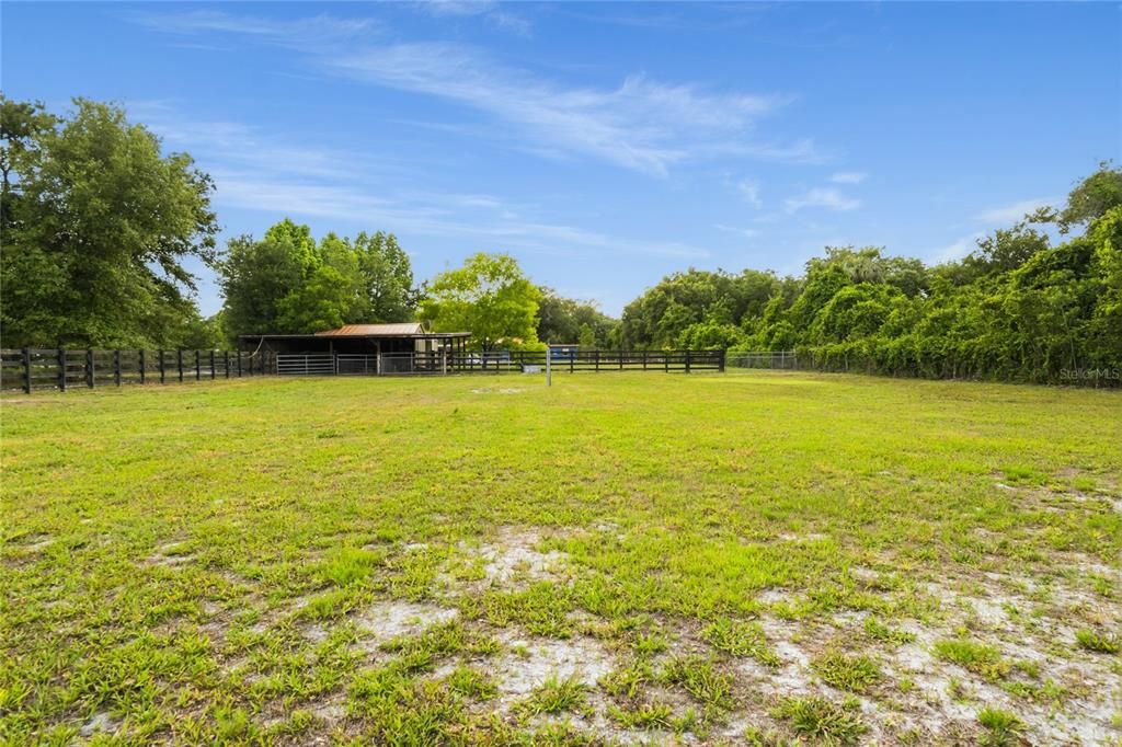 Activo con contrato: $625,000 (3 camas, 2 baños, 1984 Pies cuadrados)