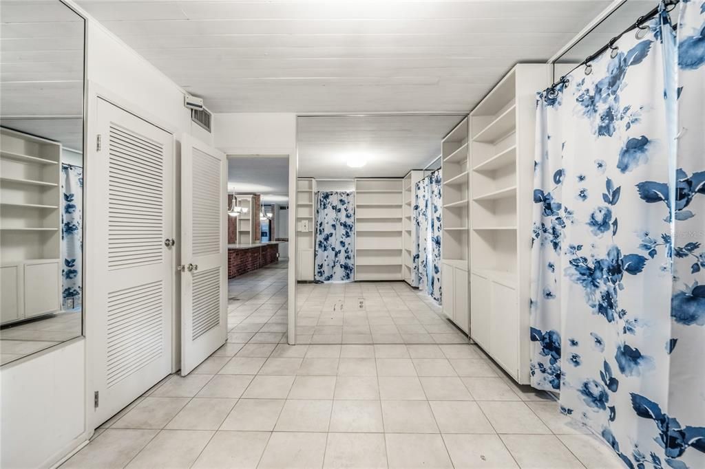 Activo con contrato: $625,000 (3 camas, 2 baños, 1984 Pies cuadrados)