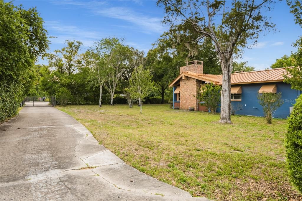 Activo con contrato: $625,000 (3 camas, 2 baños, 1984 Pies cuadrados)