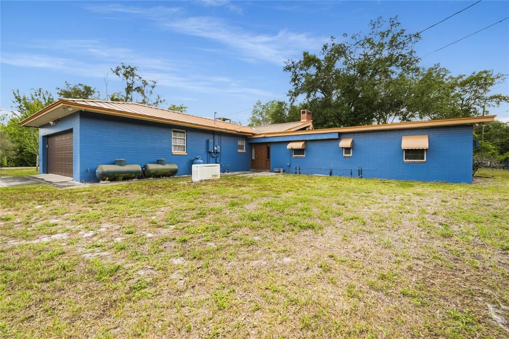 Activo con contrato: $625,000 (3 camas, 2 baños, 1984 Pies cuadrados)