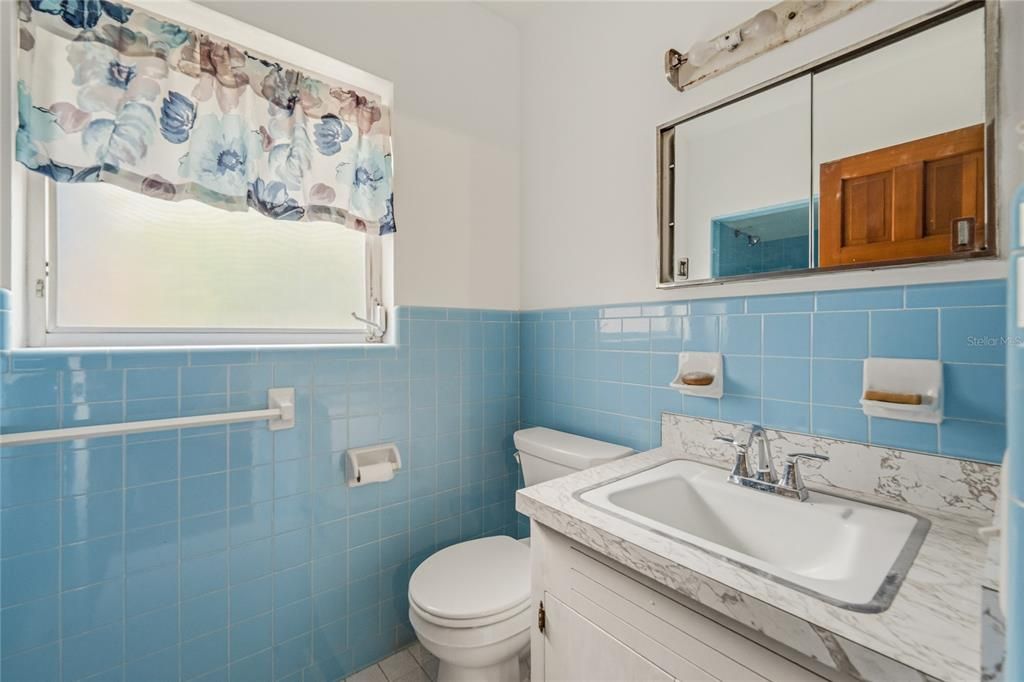 Activo con contrato: $625,000 (3 camas, 2 baños, 1984 Pies cuadrados)