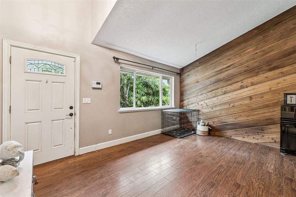 Active With Contract: $359,900 (3 beds, 2 baths, 1840 Square Feet)