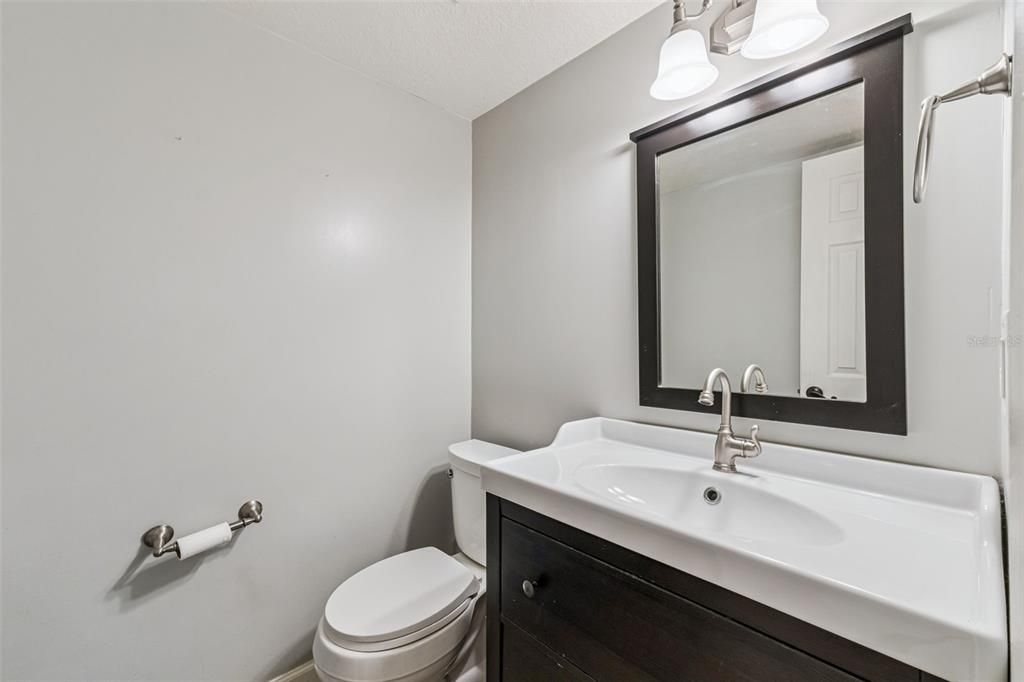 Active With Contract: $359,900 (3 beds, 2 baths, 1840 Square Feet)