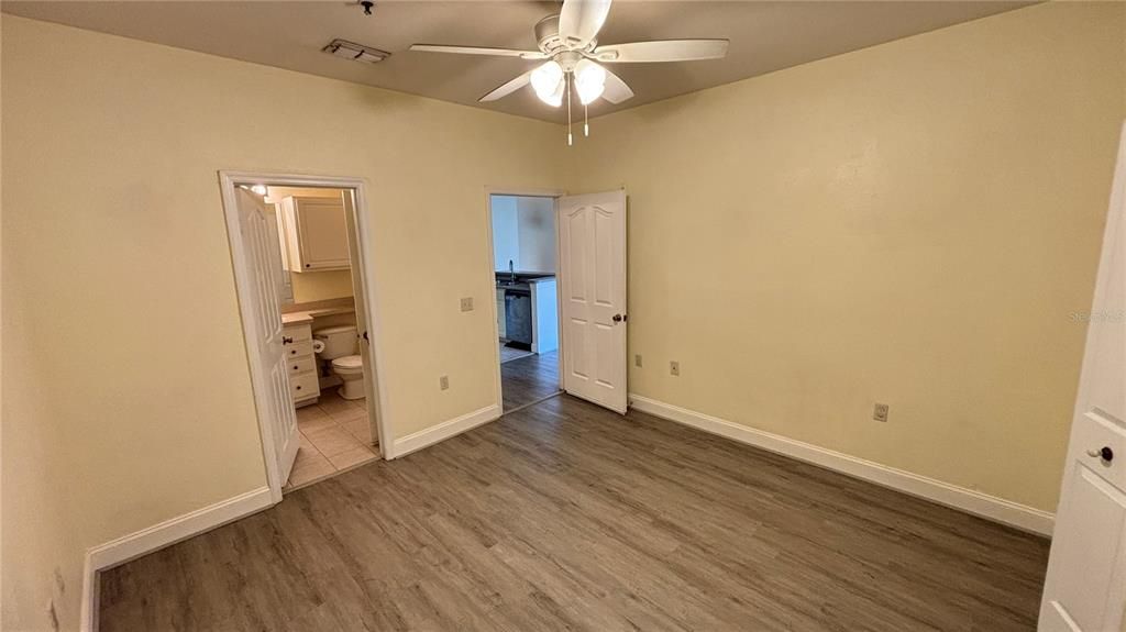 В аренду: $1,550 (2 спален, 2 ванн, 1048 Квадратных фут)