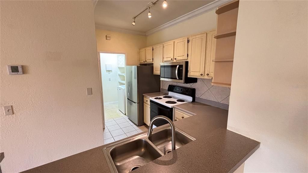 В аренду: $1,550 (2 спален, 2 ванн, 1048 Квадратных фут)