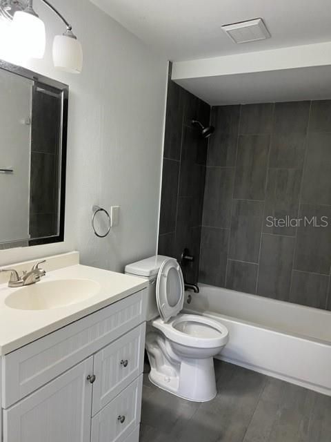 Active With Contract: $2,300 (3 beds, 2 baths, 1150 Square Feet)
