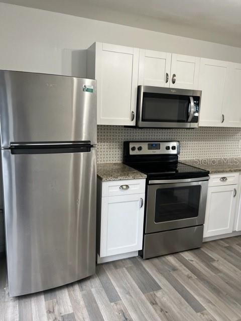 Active With Contract: $2,300 (3 beds, 2 baths, 1150 Square Feet)