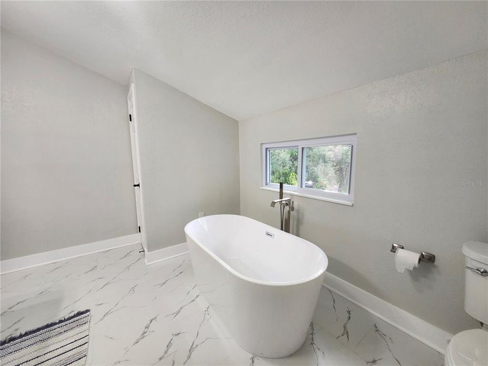 For Sale: $499,900 (3 beds, 2 baths, 1680 Square Feet)