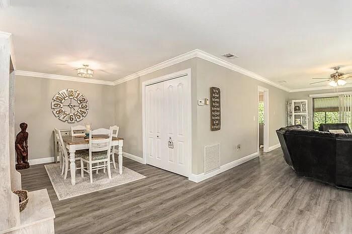 For Sale: $130,000 (2 beds, 2 baths, 1144 Square Feet)